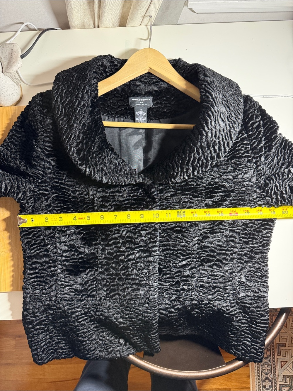 Philosophy Curly Faux Fur Cropped Jacket Shawl Collar Medium 10 Black Lined - Picture 6 of 10